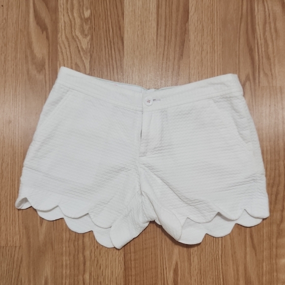 Lilly Pulitzer White Scalloped Hem The Buttercup Shorts Size 2 - Picture 4 of 10